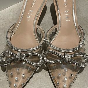 Gianni Bini Rhinestone Bow Heels - Silver and Tan